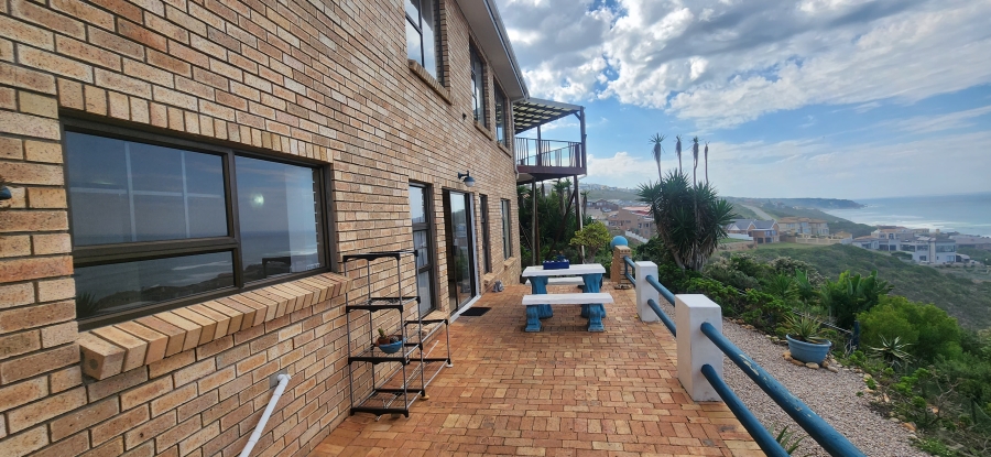 5 Bedroom Property for Sale in Dana Bay Western Cape